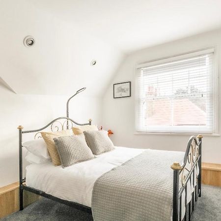 ברודסטיירס Pierremont En-Suite Rooms מראה חיצוני תמונה