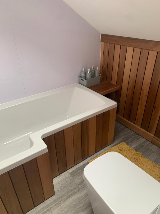 ברודסטיירס Pierremont En-Suite Rooms מראה חיצוני תמונה