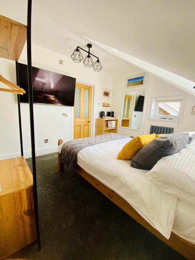 ברודסטיירס Pierremont En-Suite Rooms מראה חיצוני תמונה